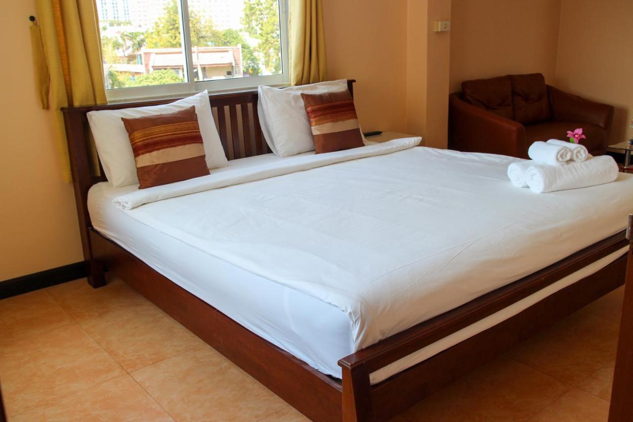 Spa Guest House Praia de Jomtien Exterior foto