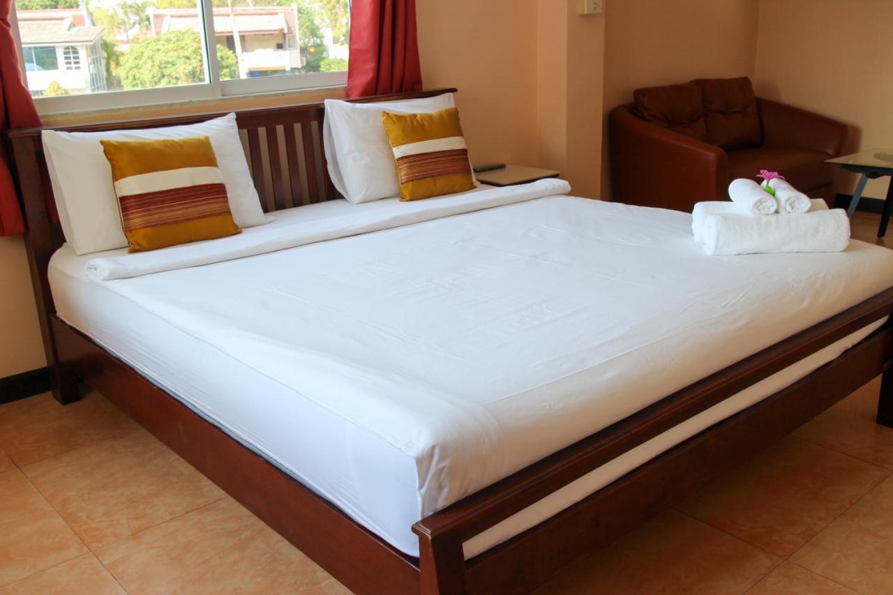 Spa Guest House Praia de Jomtien Exterior foto