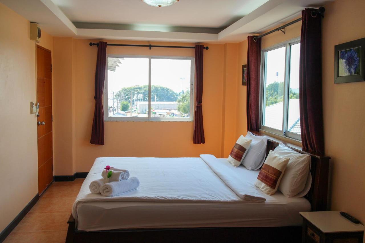 Spa Guest House Praia de Jomtien Exterior foto