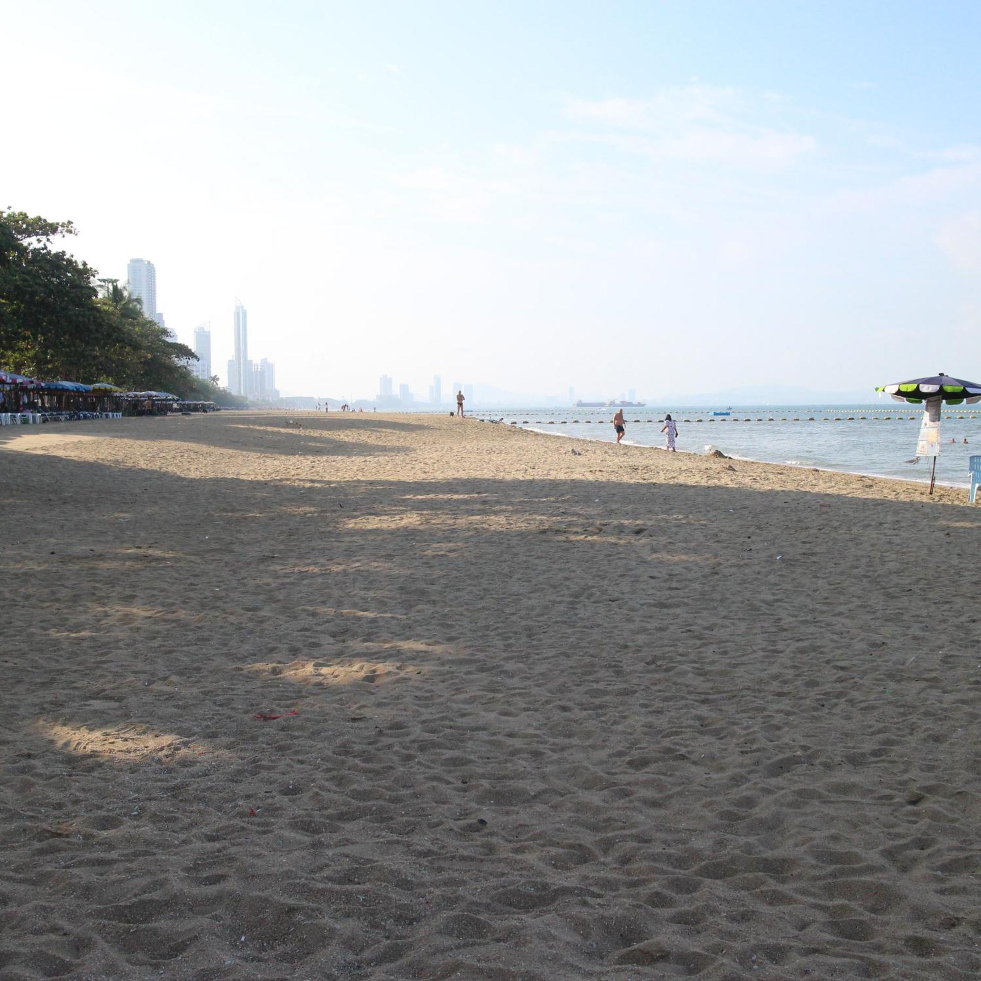 Spa Guest House Praia de Jomtien Exterior foto