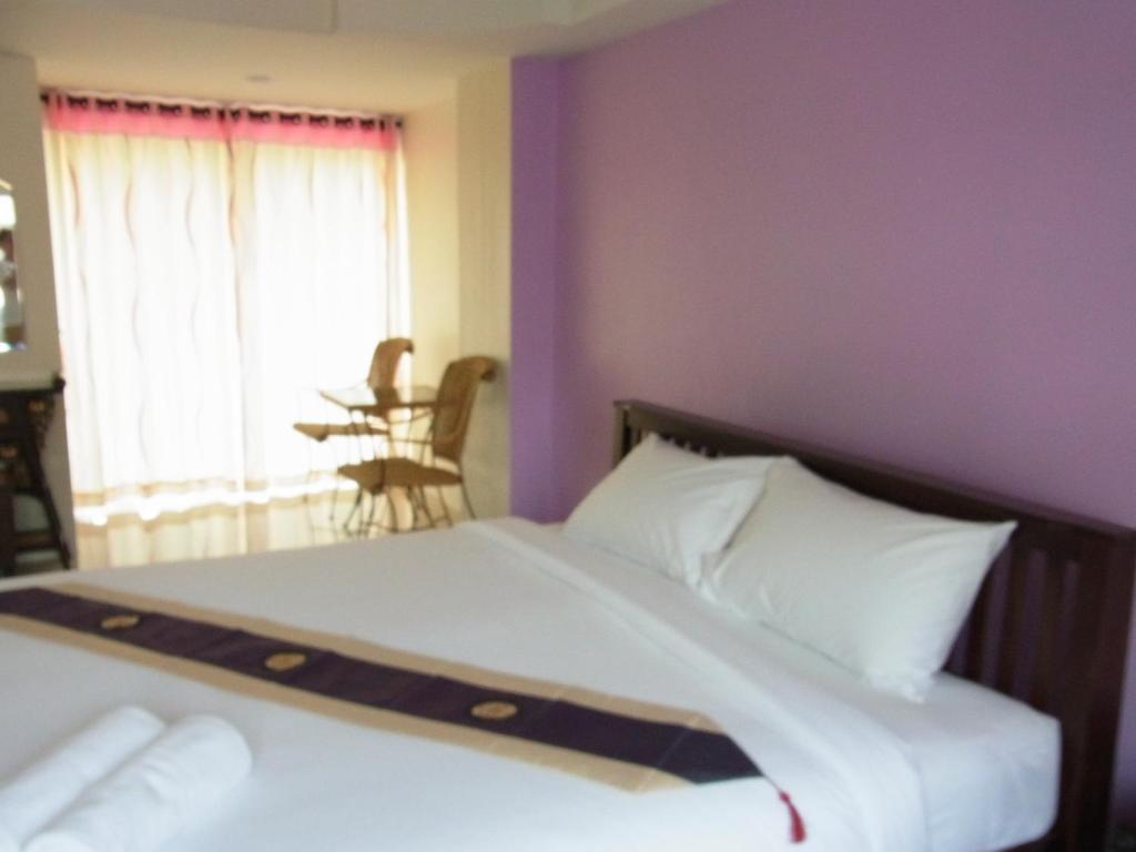 Spa Guest House Praia de Jomtien Quarto foto