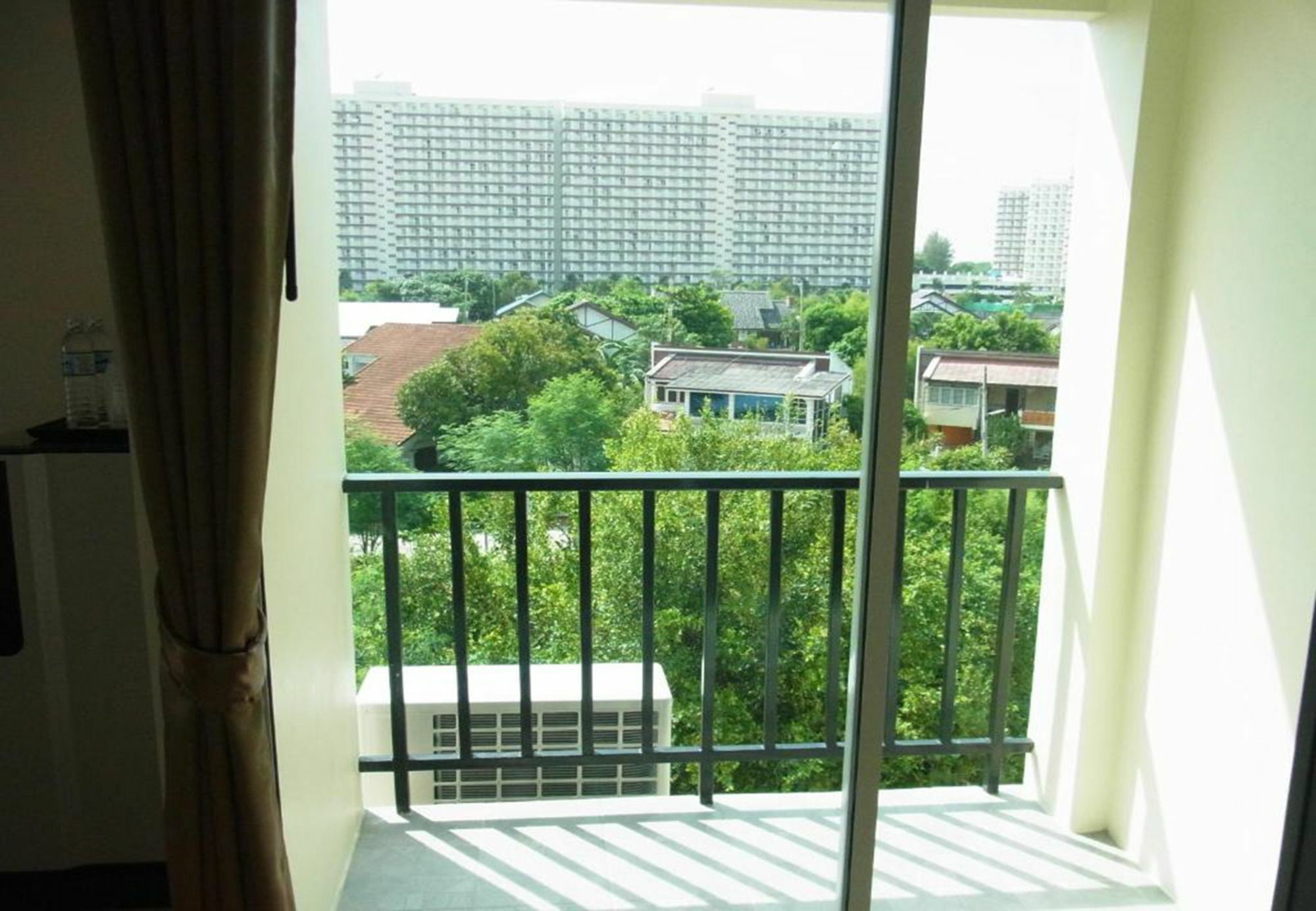 Spa Guest House Praia de Jomtien Exterior foto